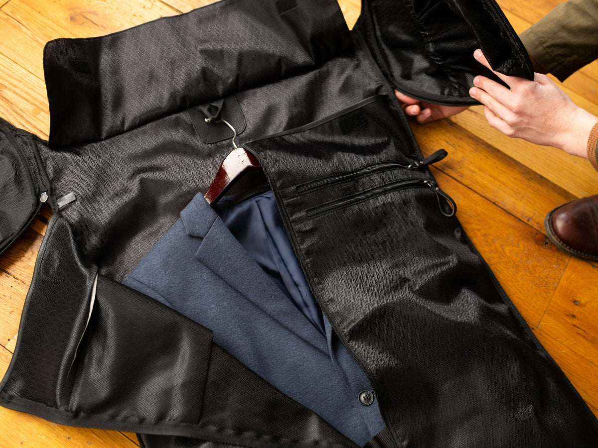 Bosca Nappa Soft Hybrid Garment/Duffle Bag Black